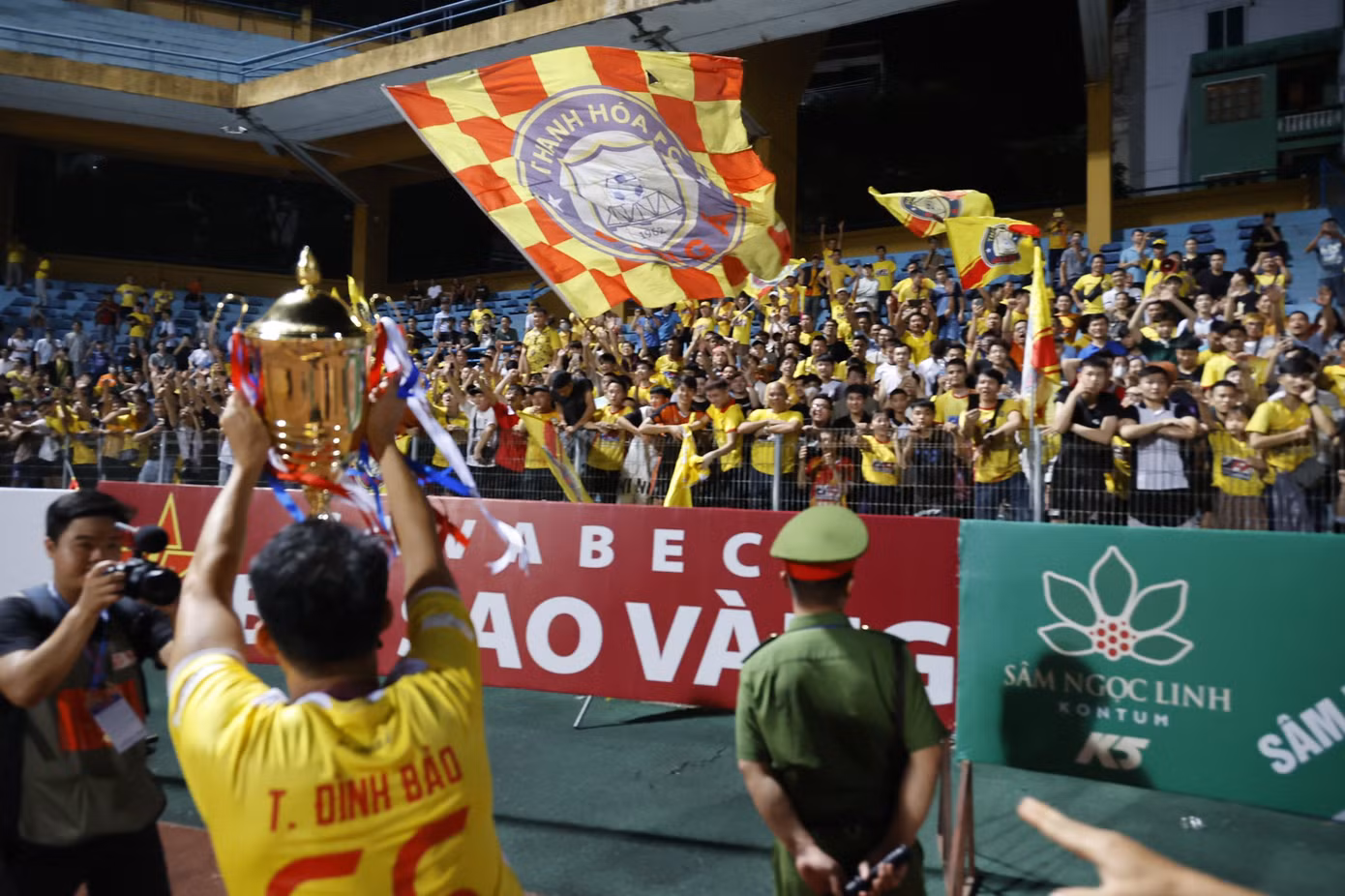 Đông Á Thanh Hoá lần thứ hai giành Siêu cúp sau khi đánh bại Công an Hà Nội 3-1 ảnh 75