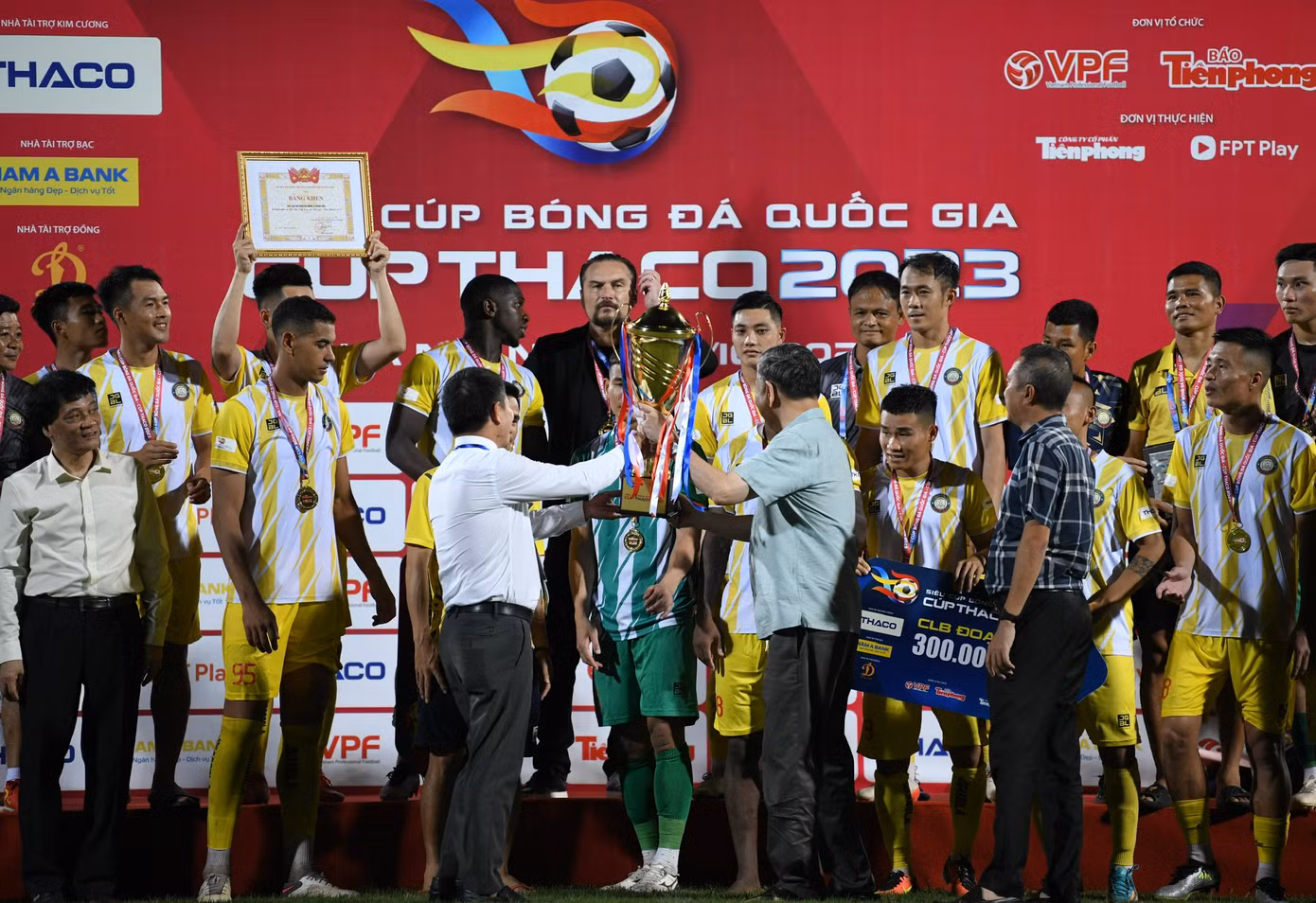 Đông Á Thanh Hoá lần thứ hai giành Siêu cúp sau khi đánh bại Công an Hà Nội 3-1 ảnh 68