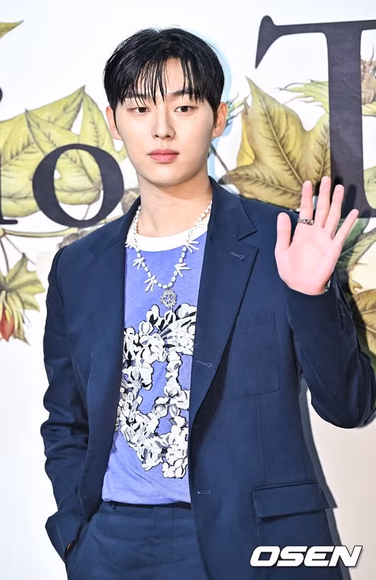 Choi Hyun Wook được cho là sẽ đảm nhận một vai chính trong bộ phim. Được biết đến với diễn xuất mạnh mẽ và sự hiện diện trên màn ảnh ở nhiều thể loại khác nhau, Choi Hyun Wook rất được mong đợi ở dự án mới này. Gần đây nhất, Choi Hyun Wook đã chiếm được trái tim khán giả với vai chính 'tổng tài trẻ trâu' trong bộ phim hài lãng mạn My Dearest Nemesis của tvN đóng cặp cùng Moon Ga Young, kết thúc vào ngày 24/3. Choi Hyun Wook ra mắt vào năm 2019, với bộ phim truyền hình trực tuyến Real:Time:Love và kể từ đó liên tục xuất hiện nổi bật trong Taxi Driver của SBS, Racket Boys, Twenty-Five Twenty-One của tvN, Weak Hero Class 1 của Wavve, Twinkling Watermelon và D.P. Season 2 của Netflix.