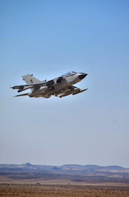 Máy bay cường kích Tornado