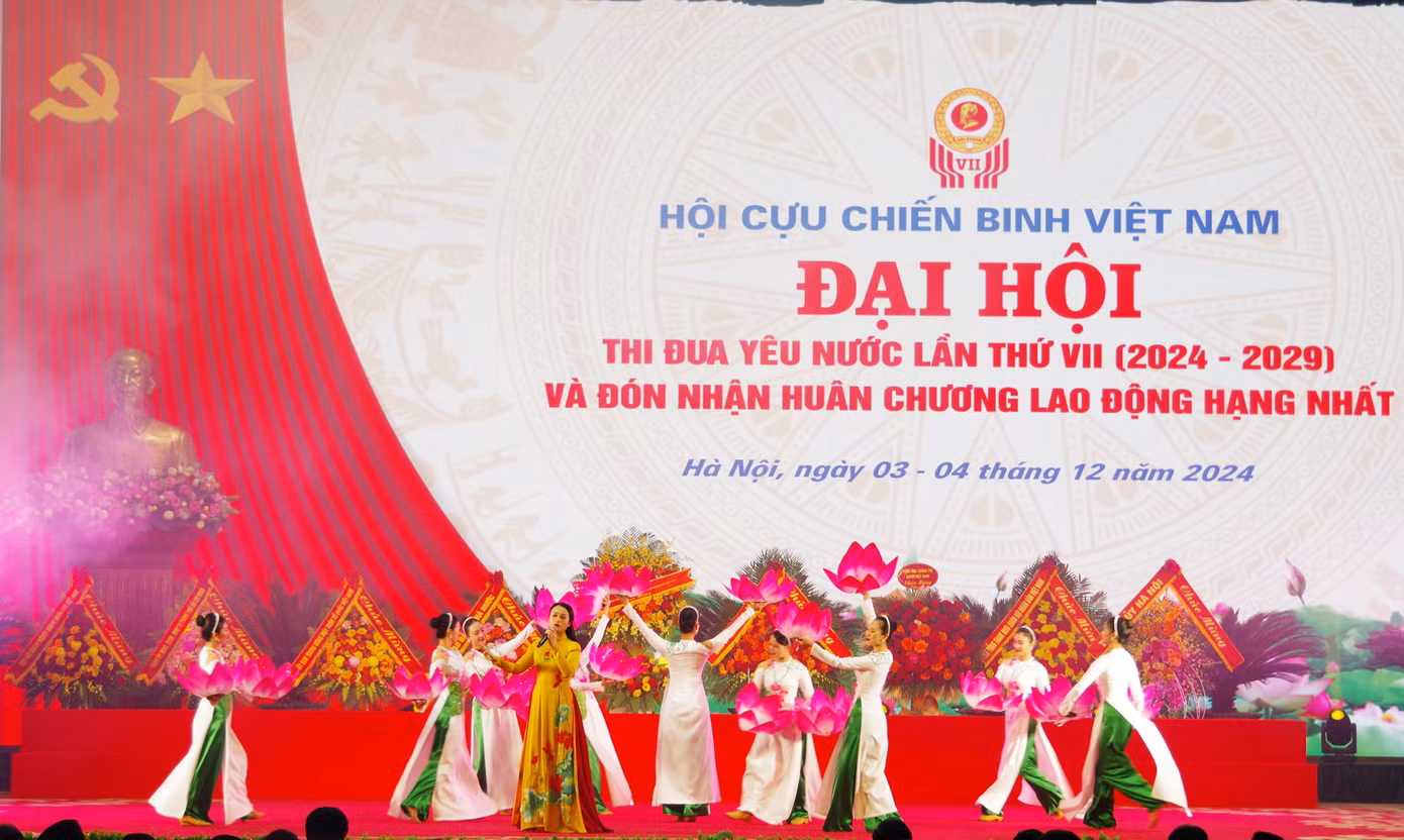 Tiết mục văn nghệ chào mừng đại hội. Tiết mục văn nghệ chào mừng đại hội.
