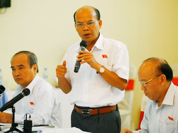 ĐB Đỗ Văn Đương: Nếu nền kinh tế vẫn sử dụng nhiều tiền mặt, luật này không thể chống tội phạm rửa tiền được. Ảnh: Hồng Vĩnh