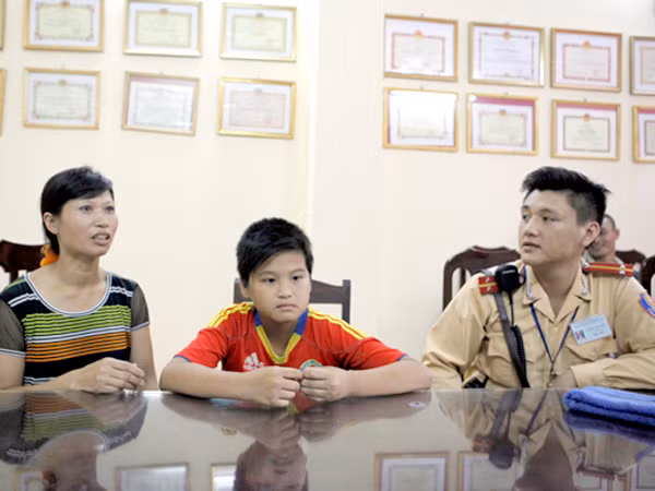 Cháu Nam tại Đội CSGT số 7 và bác