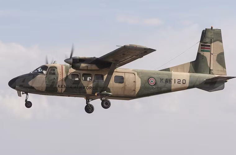 Ngoài cái tiếng là “kẻ quấy rối” Quân Phòng vệ trên không Nhật Bản (JASDF). Ở Trung Quốc, Y-12 được xem là một trong những sản phẩm xuất khẩu thành công nhất của ngành công nghiệp hàng không nước này. Hiện nay có khoảng 28 quốc gia sử dụng Y-12 cho mục đích dân sự và quân sự. Trong ảnh là một chiếc Y-12 của Không quân Kenya