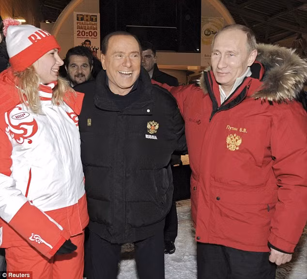 Thủ tướng Putin cùng cựu thủ tướng Italia