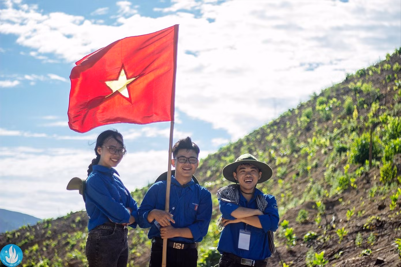 Theo các đại biểu, Đoàn cần có giải pháp mới, cách làm mới để khơi dậy lòng yêu nước, tinh thần tự hào dân tộc cho giới trẻ. Ảnh: Dương Triều