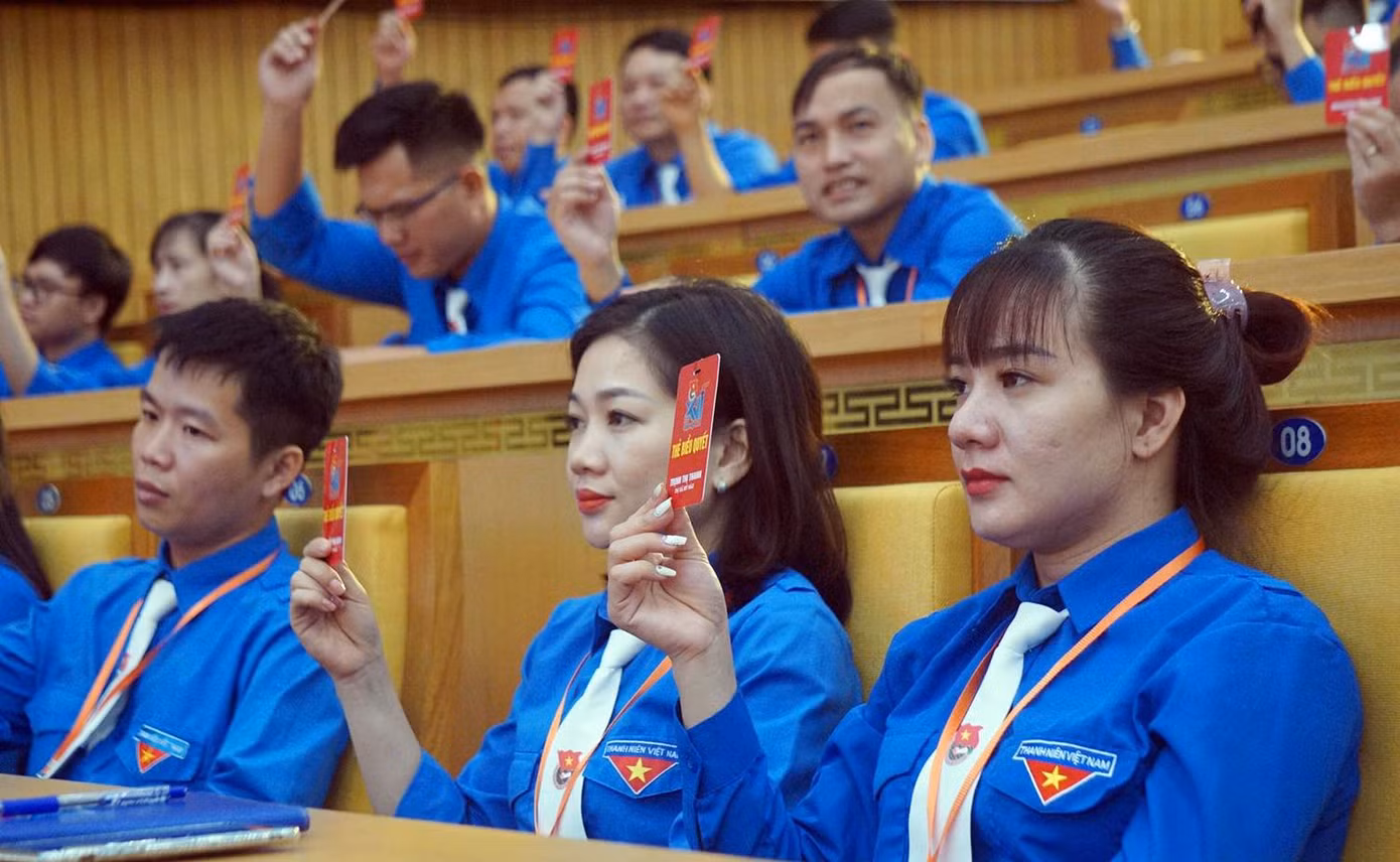 Trong số 228 đại biểu chính thức, có 153 đại biểu nam (67,5%), 74 đại biểu nữ (32,5%), 170 đại biểu là đảng viên (74,56%).