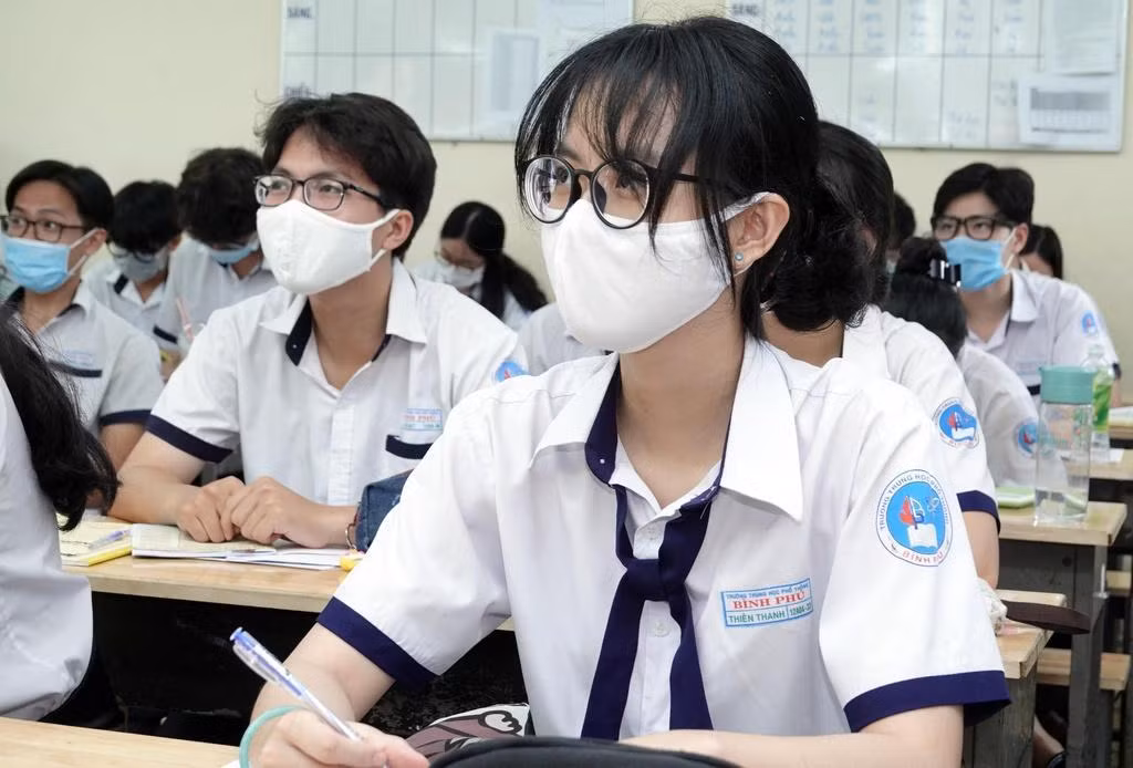 Ngày 22/6, Sở GD - ĐT TP. HCM phát thông báo khẩn đến trưởng các điểm thi và hiệu trưởng các trường THPT có học sinh tham gia kỳ thi tốt nghiệp THPT năm 2021.