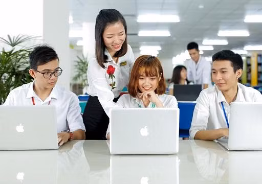 Trường đại học tự chịu trách nhiệm trong xác định chỉ tiêu tuyển sinh. Trường đại học tự chịu trách nhiệm trong xác định chỉ tiêu tuyển sinh.
