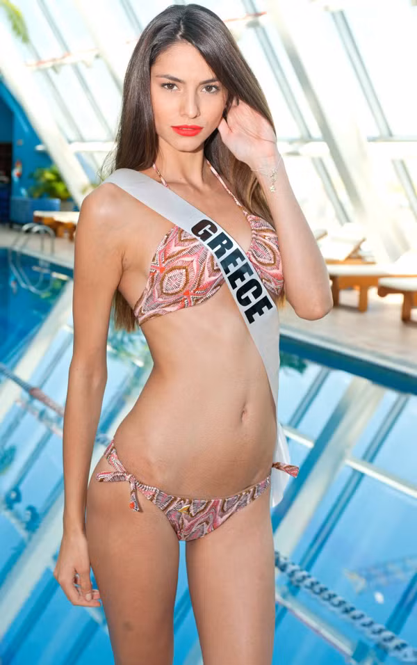Iliana Papageorgiou - đại diện của Hy Lạp tại cuộc thi Hoa hậu Hoàn vũ 2011. Cô là mỹ nhân gợi cảm nhất khu vực Địa Trung Hải