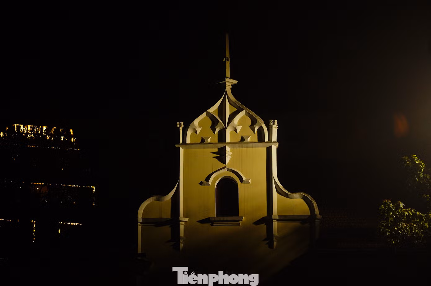 Trong năm 2024, Giờ Trái Đất diễn ra vào ngày 23/3. Chỉ trong một giờ tắt đèn, cả nước đã tiết kiệm được 428.000 kWh điện, tương đương với khoảng 858,9 triệu đồng.