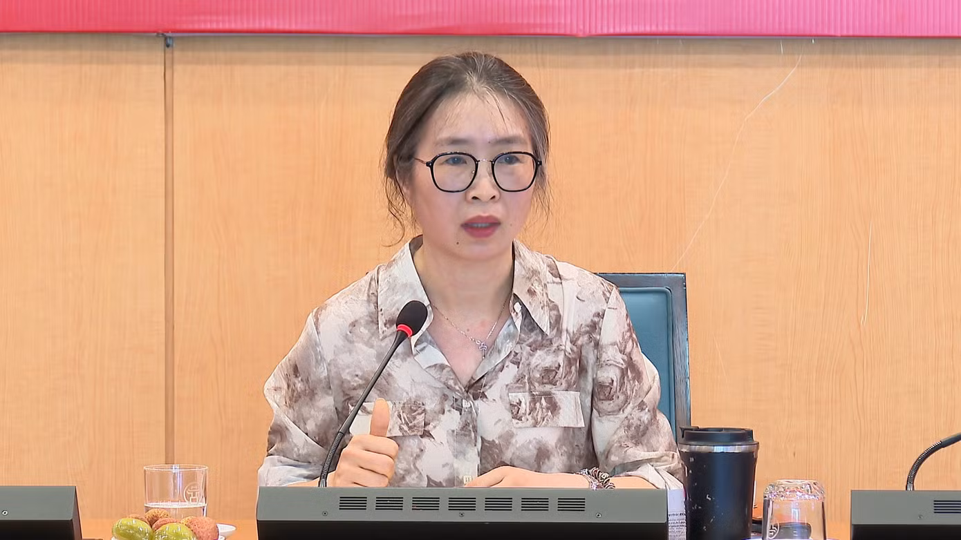 GS.TS. Bùi Thị Minh Hồng phát biểu tại hội thảo (ảnh: Thu Hằng) GS.TS. Bùi Thị Minh Hồng phát biểu tại hội thảo (ảnh: Thu Hằng)
