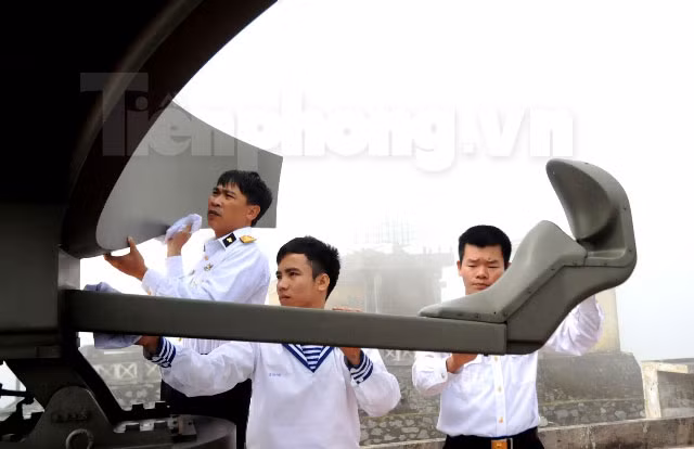 "Mắt Biển Đông" trên đỉnh Sơn Trà.