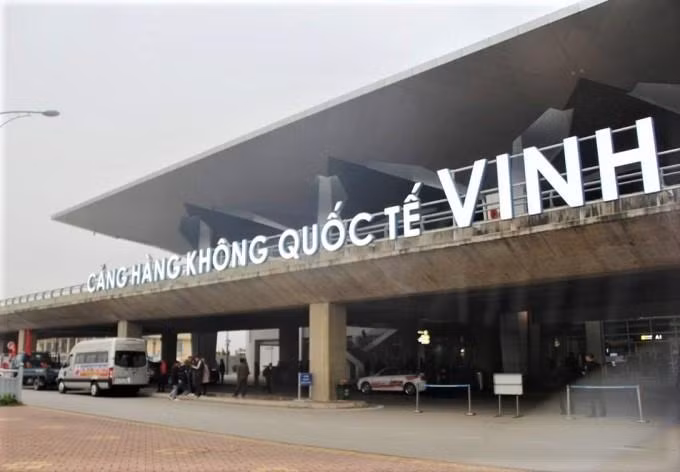 Nghệ An thông báo khẩn chuyến bay liên quan đến bệnh nhân COVID-19. Nghệ An thông báo khẩn chuyến bay liên quan đến bệnh nhân COVID-19.
