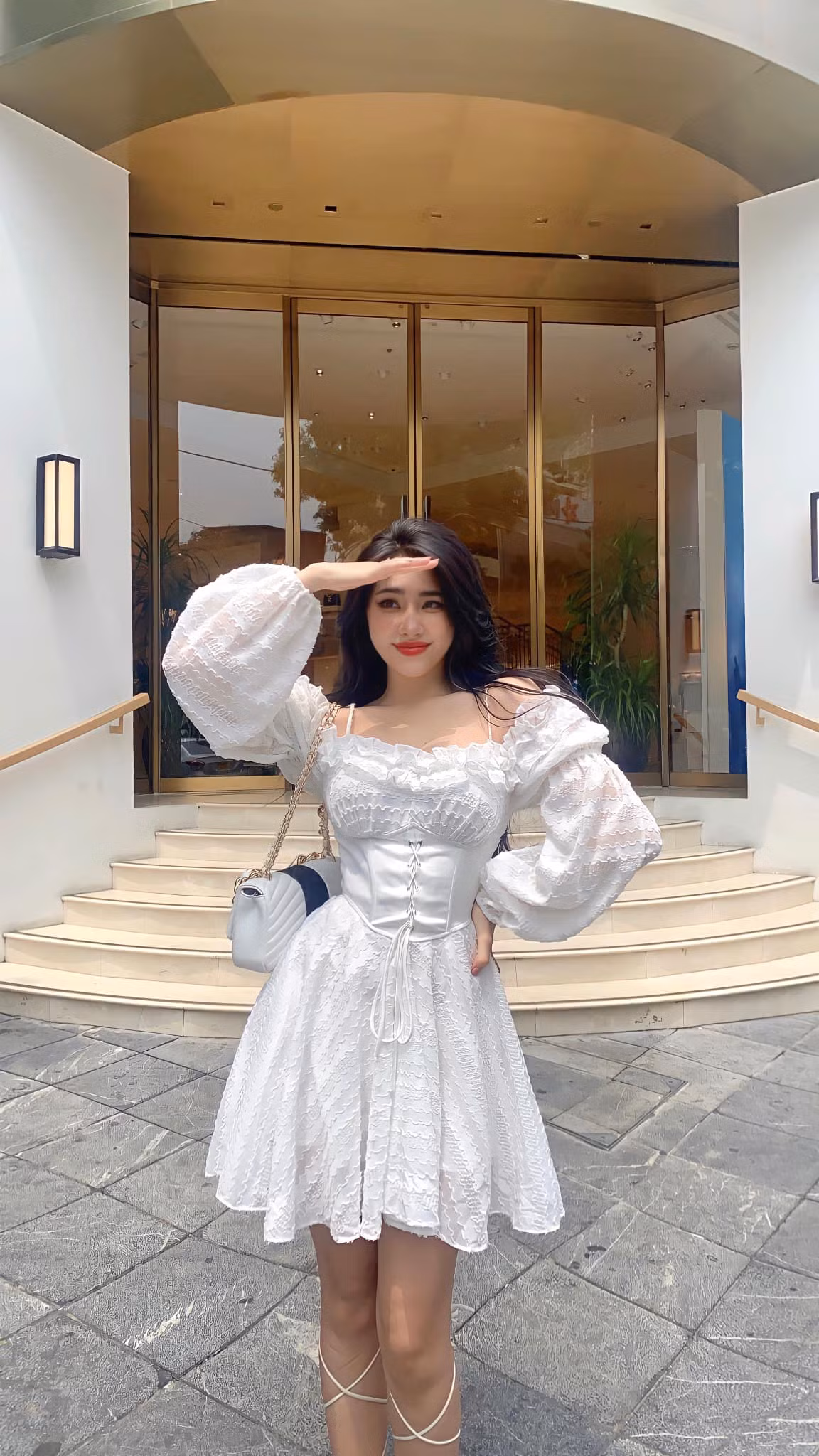 Trước đó, Thu Hương từng tham gia một vài phim của VFC và có những câu thoại gây ấn tượng tạo trend trên mạng xã hội nhưng đến vai Đào ở Gia đình mình vui bất thình lình mới được khán giả quan tâm. Trước đó, Thu Hương từng tham gia một vài phim của VFC và có những câu thoại gây ấn tượng tạo trend trên mạng xã hội nhưng đến vai Đào ở Gia đình mình vui bất thình lình mới được khán giả quan tâm.