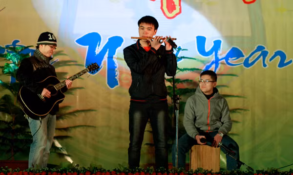 Có tiếng sáo trúc réo rắt của 