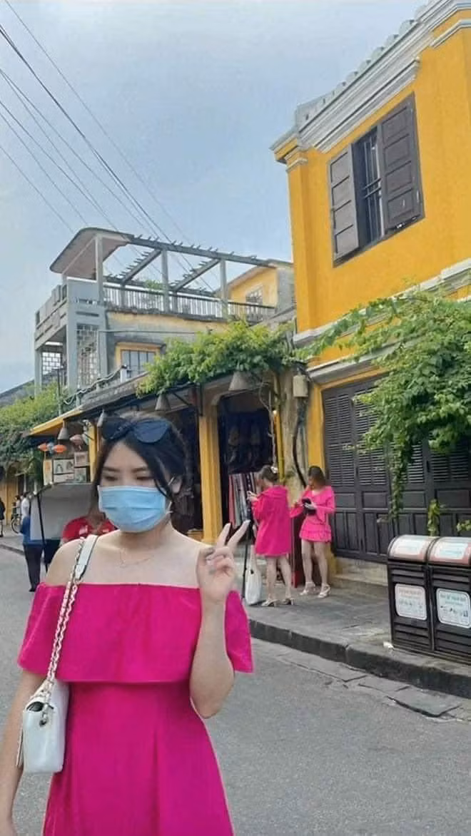 "Nhìn mặt tui vui không?"