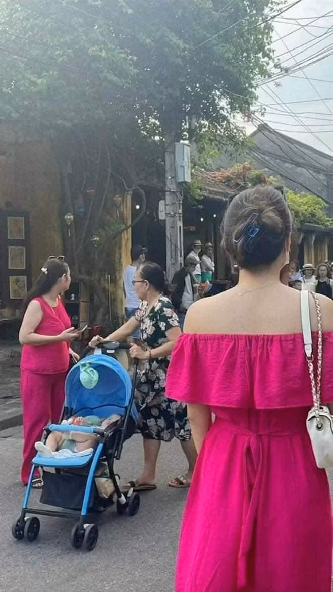 ... đến đồ bộ, từ già đến trẻ, đủ combo bất lực luôn.