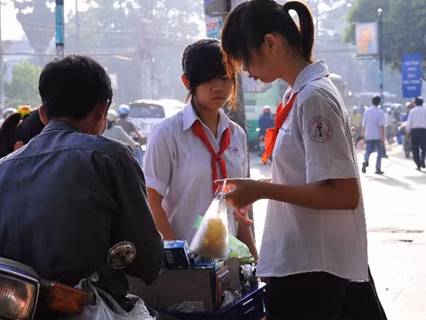Sữa đậu nành vỉa hè thường chứa nhiều vi khuẩn gây bệnh đường ruột khá cao. ảnh: L.N