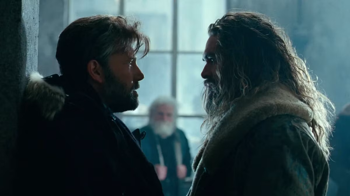 Ben Affleck và Jason Momoa trong "Justice League".