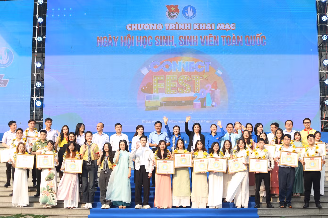 Đây là những tập thể tiêu biểu trong công tác triển khai, phát triển phong trào “Sinh viên 5 tốt” tại cơ sở.