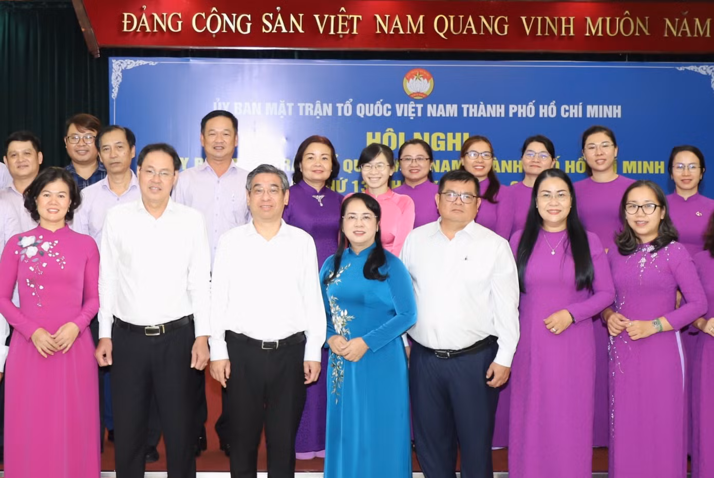 Tại hội nghị ngày 3/7 vừa qua, ông Nguyễn Phước Lộc (thứ ba từ trái qua, hàng đầu) - Phó Bí thư Thành ủy TPHCM, Bí thư Đảng đoàn MTTQ Việt Nam TPHCM đã được hiệp thương giữ chức Chủ tịch Ủy ban MTTQ Việt Nam TPHCM nhiệm kỳ 2019 - 2024. Ảnh: Ngô Tùng