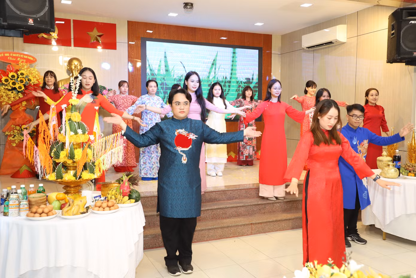 Lễ hội cũng góp phần tạo sợi dây liên kết, gắn bó giữa các bạn trẻ Lào, Campuchia với các gia đình nuôi và người dân tại TPHCM, mang lại cho các bạn cảm giác yêu thương, sum vầy trong dịp lễ lớn của đất nước mình. Qua đó, tạo động lực để các bạn phấn đấu và học tập đạt kết quả, đồng thời khơi dậy tình cảm quý mến giữa thế hệ trẻ Lào, Campuchia và nhân dân TPHCM, giúp các em sinh viên quốc tế hiểu thêm về đất nước, con người Việt Nam.