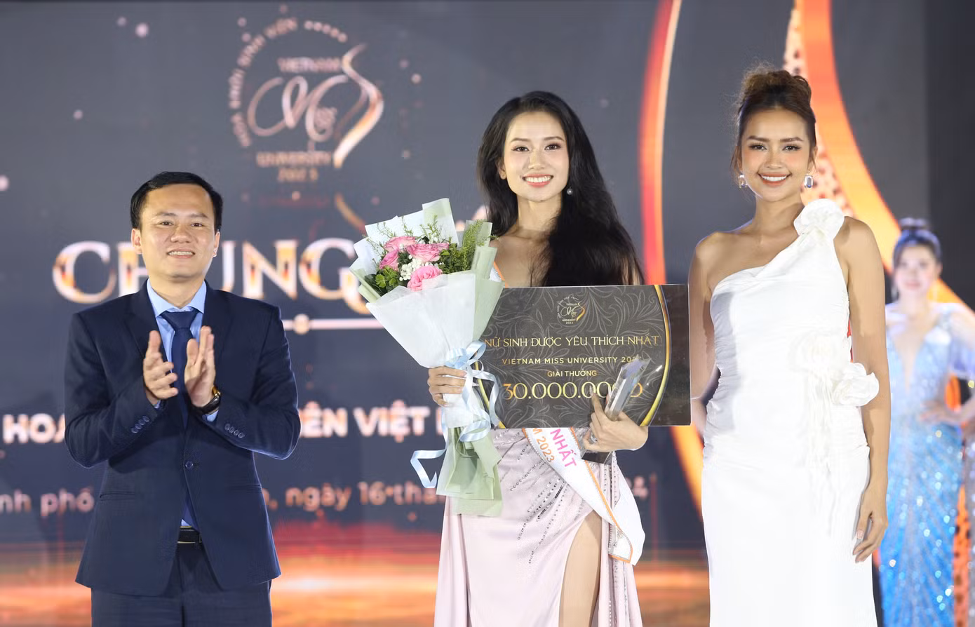 Với chủ đề “Vẻ đẹp của sự thông minh”, cuộc thi Hoa khôi Sinh viên Việt Nam 2023 do Cổng tri thức Thánh Gióng và Trung tâm Hỗ trợ và phát triển Sinh viên Việt Nam phối hợp Công ty Cổ phần Tập đoàn FCF tổ chức, hướng tới mục tiêu tìm kiếm, tôn vinh vẻ đẹp trí tuệ, tài năng, duyên dáng và năng động của nữ sinh viên Việt Nam. Báo Tiền Phong là đơn vị bảo trợ thông tin cuộc thi.