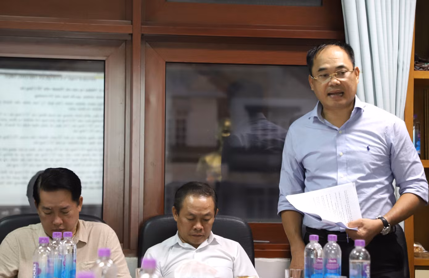 Đại tá Trần Văn Hiếu thông tin tại buổi làm việc. Ảnh: Ngô Tùng