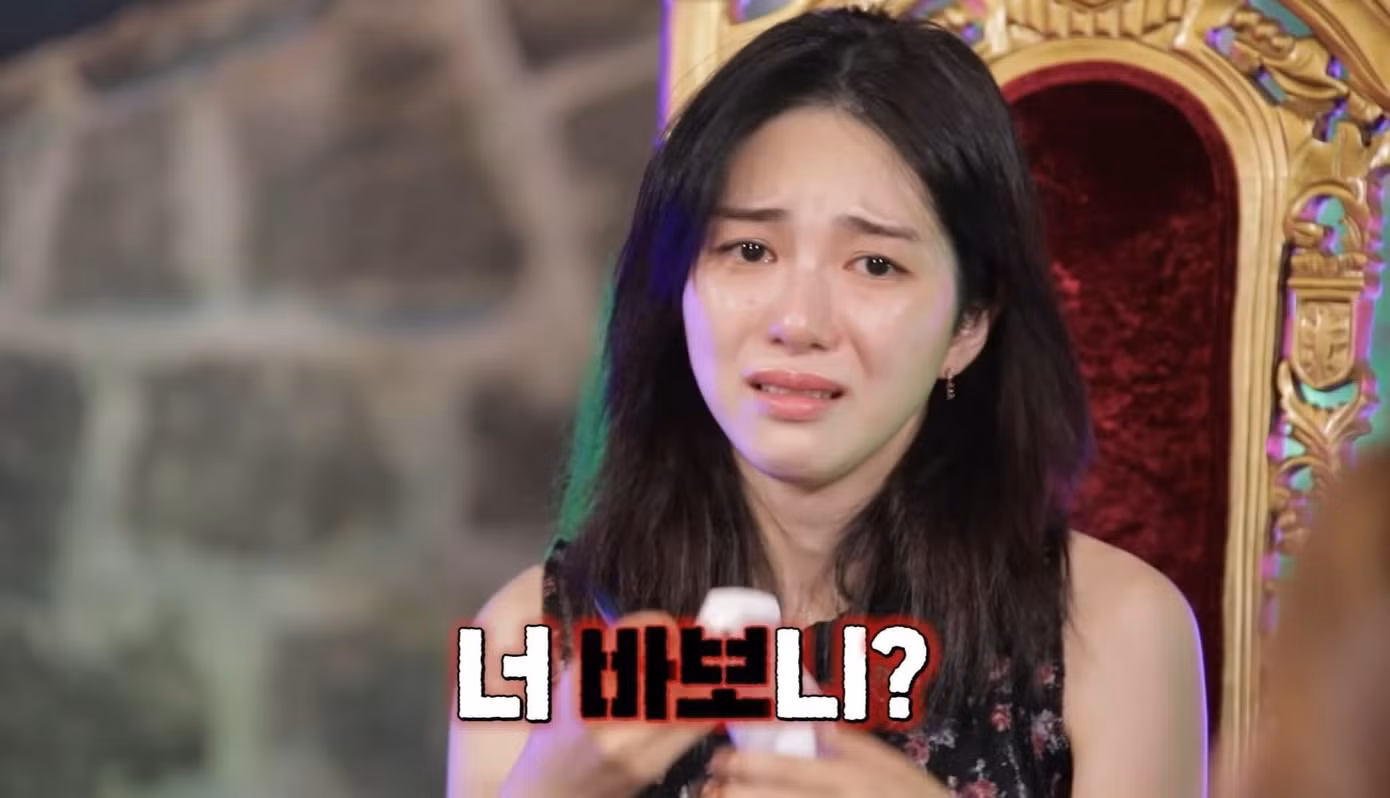 Netizen bắt đầu ngán ngẩm vì Mina vẫn liên tục nhắc đến scandal giữa cô và Shin Jimin trong khi đã tuyên bố tha thứ cho Jimin vì đã nhận được lời xin lỗi… trong giấc mơ. Netizen bắt đầu ngán ngẩm vì Mina vẫn liên tục nhắc đến scandal giữa cô và Shin Jimin trong khi đã tuyên bố tha thứ cho Jimin vì đã nhận được lời xin lỗi… trong giấc mơ.