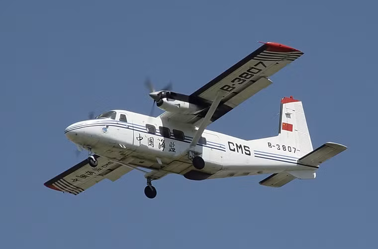 Máy bay được trang bị 2 động cơ tuốc bin cánh quạt PT6A-27 (do hãng Pratt & Whitney Canada chế tạo) cho phép đạt tốc độ tối đa 328 km/h, tầm bay 1.340km, trần bay 7.000km
