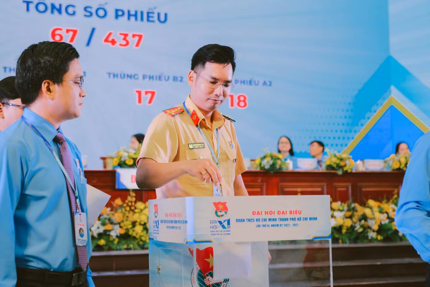 Đại biểu bầu Ban Chấp hành Thành Đoàn TPHCM khóa XI, nhiệm kỳ 2022 - 2027. (Ảnh: TLTĐ)