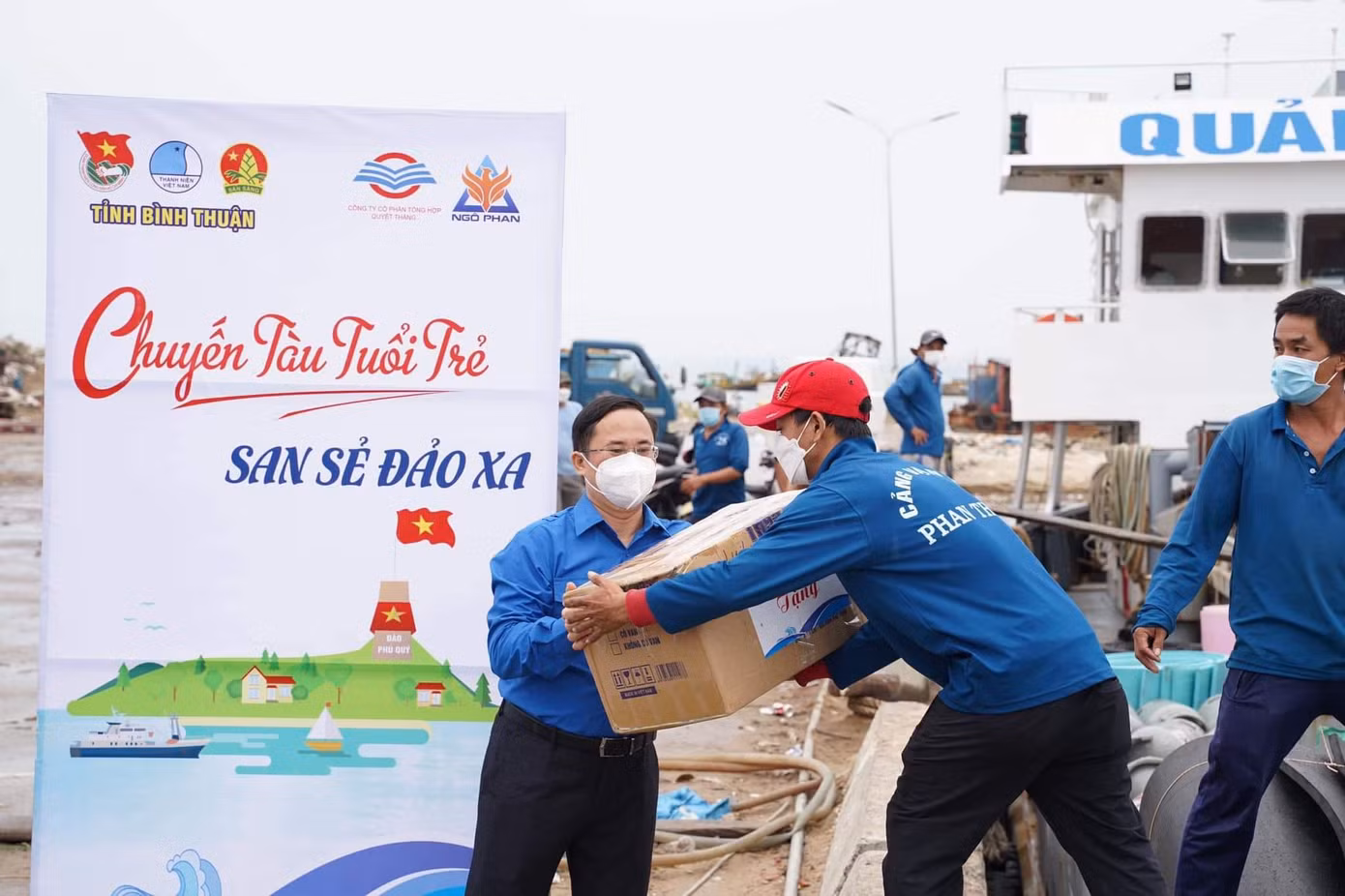 Tuổi trẻ Bình Thuận có nhiều hoạt động hướng về biển đảo quê hương.