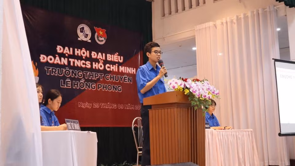 Minh Hoàng 'bén duyên' với hoạt động Đoàn từ khi còn là học sinh THPT. Minh Hoàng 'bén duyên' với hoạt động Đoàn từ khi còn là học sinh THPT.