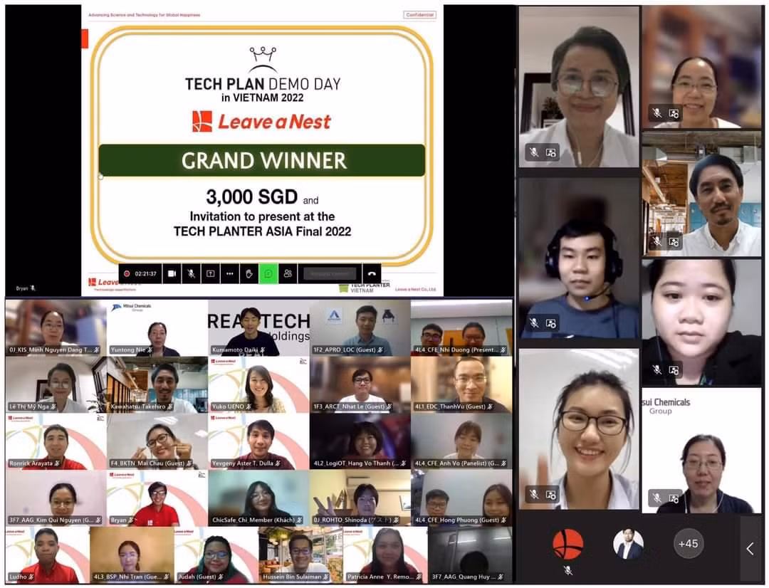 Các thí sinh tranh tài tại cuộc thi 'Tech Plan Demo Day Việt Nam 2022c.