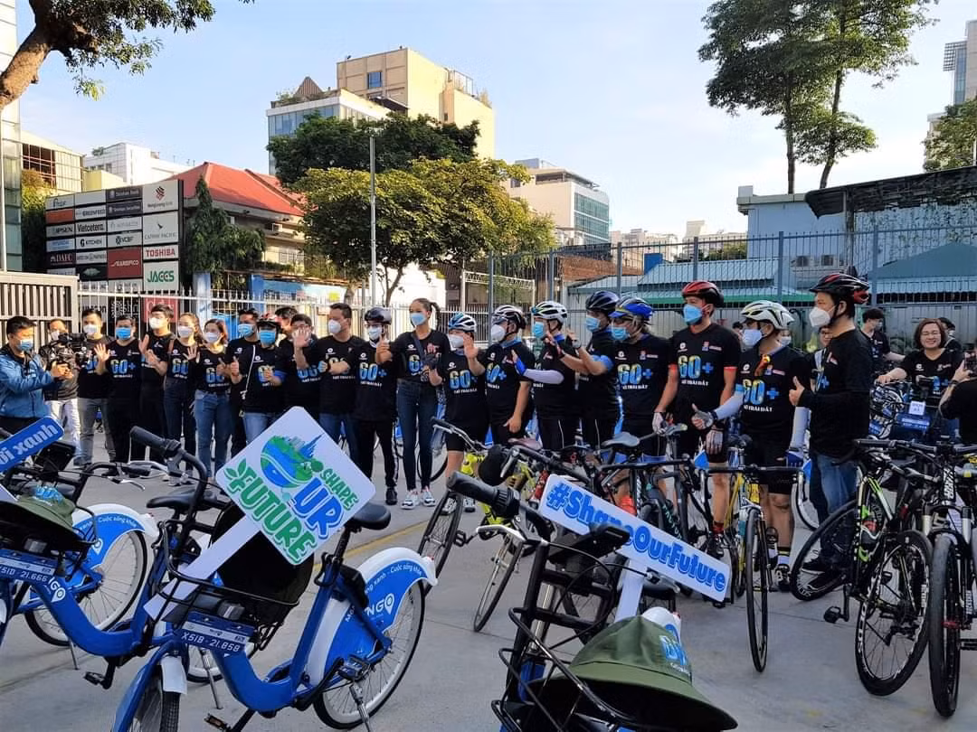 Tình nguyện viên cùng đạp xe khởi động "Chiến dịch Giờ Trái Đất 2022" trên các cung đường tại TP. HCM. Tình nguyện viên cùng đạp xe khởi động "Chiến dịch Giờ Trái Đất 2022" trên các cung đường tại TP. HCM.