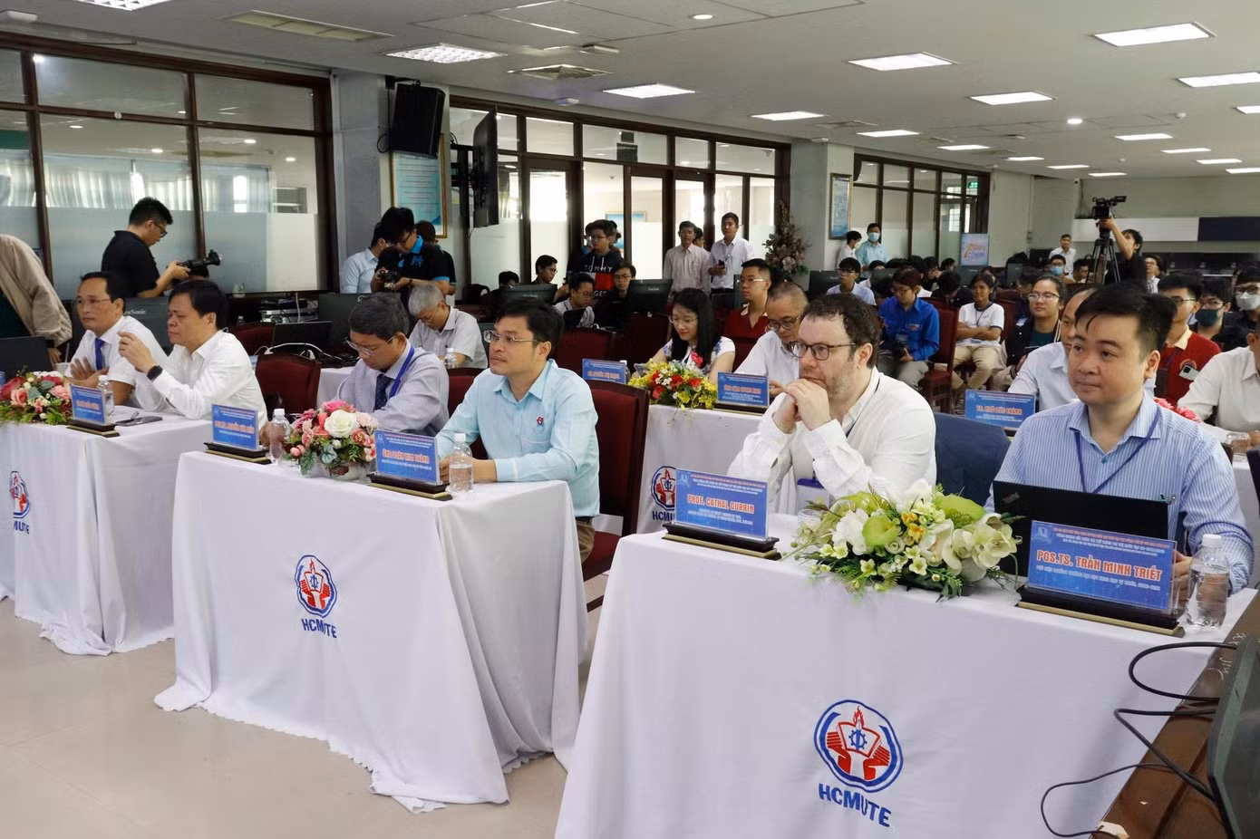 Hội đồng giám khảo của cuộc thi đều là những nhà khoa học uy tín.