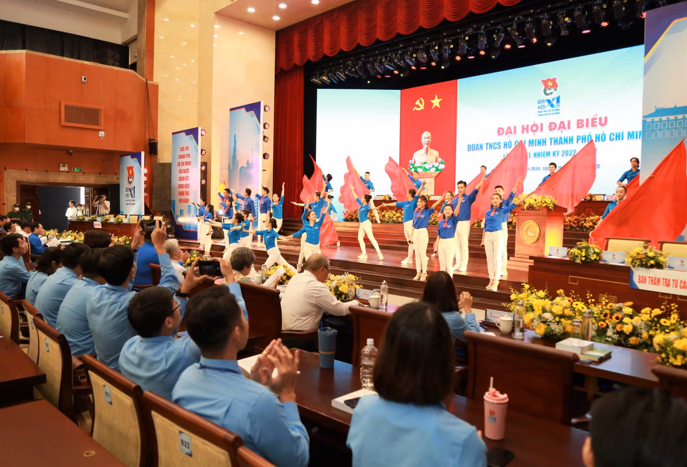 Tiết mục văn nghệ tại lễ khai mạc đại hội.