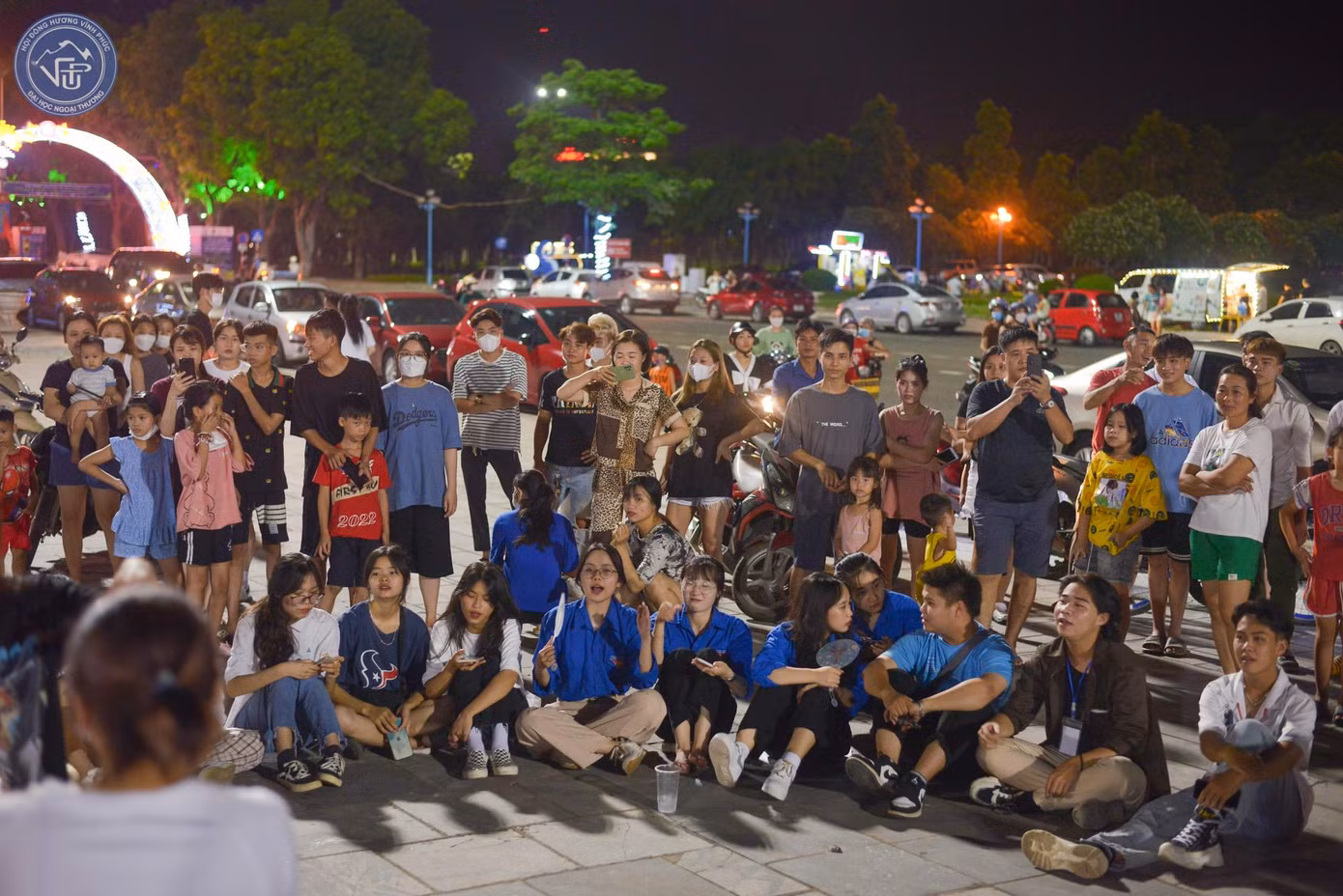 Sự góp mặt của học sinh, sinh viên trên địa bàn tỉnh khiến không khí chương trình sôi động, vui vẻ.