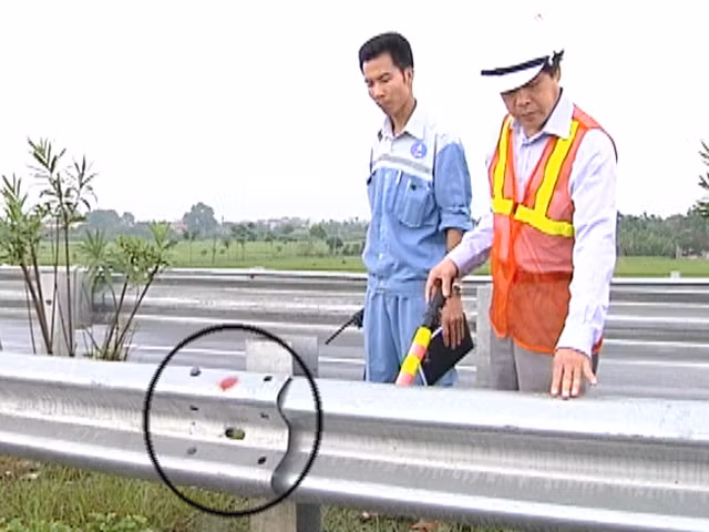Nhiều thiết bị đảm bảo giao thông đã bị ăn cắp bán sắt vụn