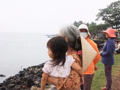 Đầu bạc ngóng đợi đầu xanh