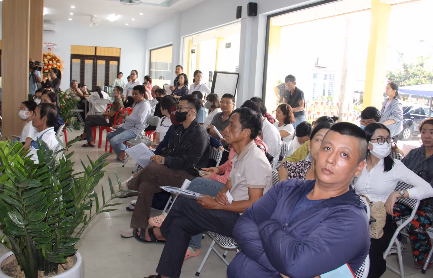 Với nhiều người, tên Hòa Cường là tên mới của phường, nhưng vẫn giữ được những giá trị văn hóa, lịch sử. Nhất là khi phường đặt Bia tưởng niệm của các anh hùng liệt sĩ, trong đó có các liệt sĩ hy sinh vào ngày 14/3/1988 tại Đảo Gạc Ma.