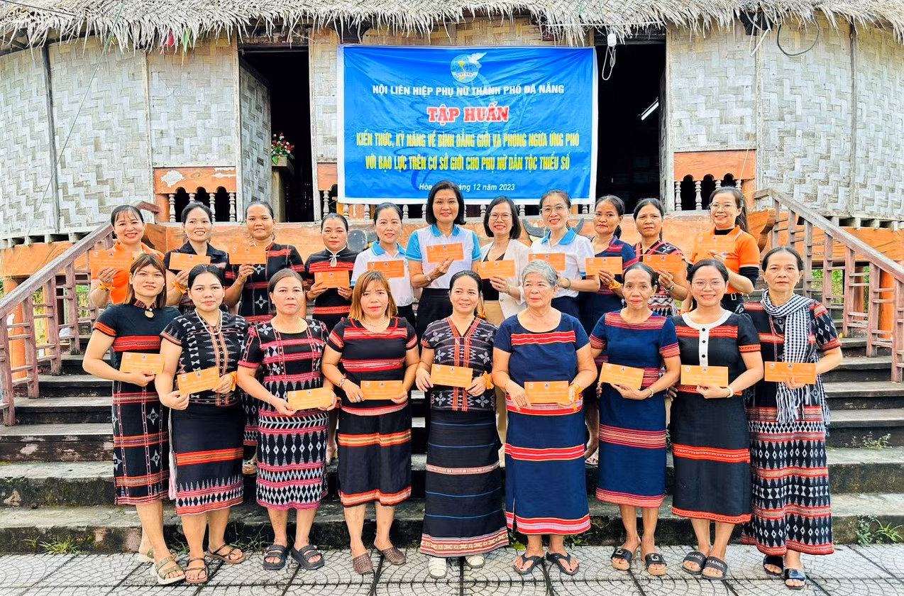 Đây là dịp nâng cao nhận thức, kỹ năng về bình đẳng giới và phòng ngừa ứng phó với bạo lực cho chị em phụ nữ. Đây là dịp nâng cao nhận thức, kỹ năng về bình đẳng giới và phòng ngừa ứng phó với bạo lực cho chị em phụ nữ.