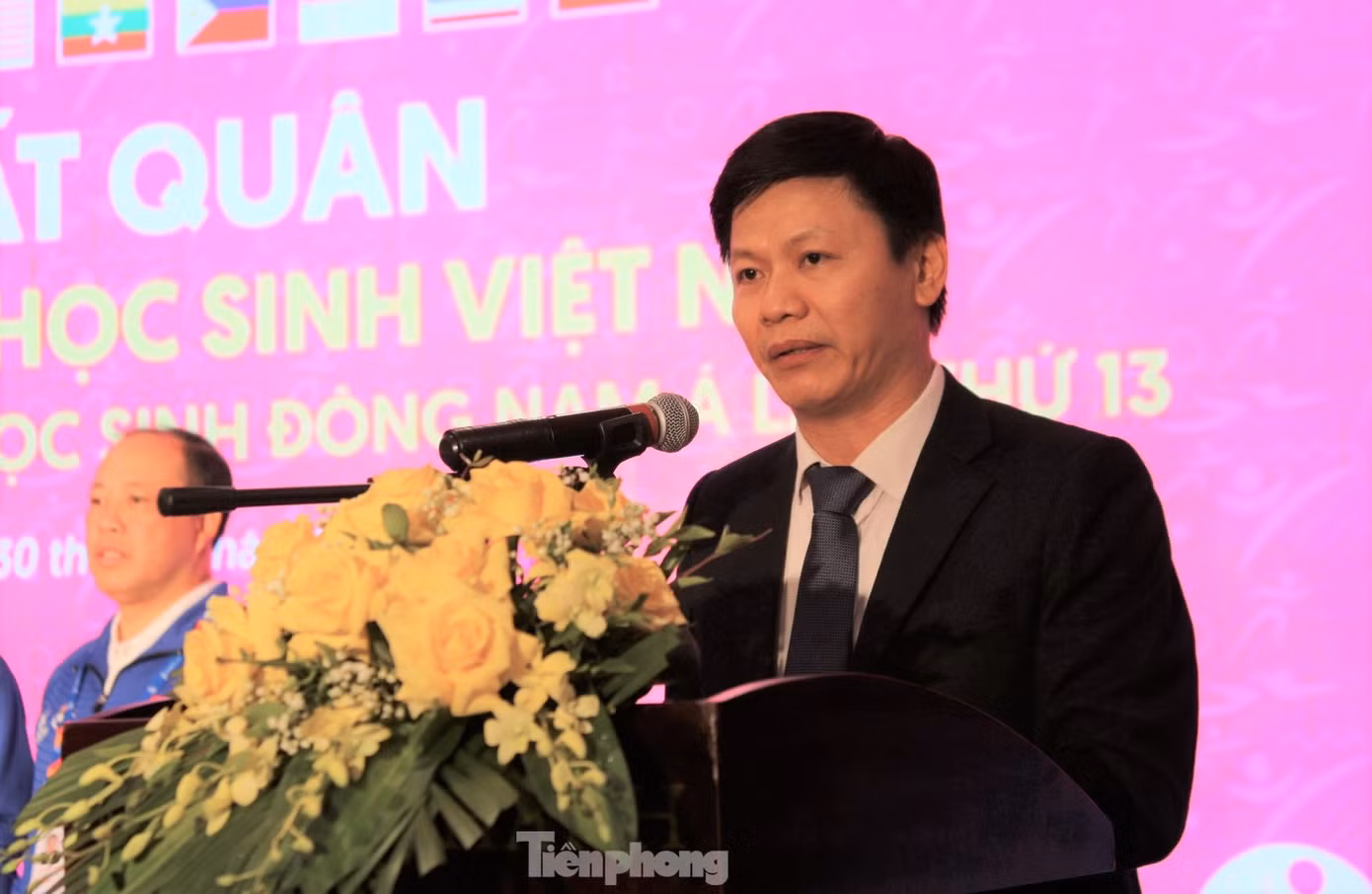 Đoàn Thể thao học sinh Việt Nam có 138 VĐV tham dự. Ông Nguyễn Thanh Đề, Vụ trưởng Vụ Giáo dục thể chất (GDTC), Phó trưởng BTC Đại hội nhấn mạnh, các bạn VĐV học sinh là đại sứ của Thể thao học đường, là tài năng tương lai của thể thao Việt Nam. Trong đại hội lần này, mỗi VĐV phải thực hiện theo sự hướng dẫn, chỉ đạo của thầy, cô HLV; nghiêm túc trong sinh hoạt để đảm bảo một nền tảng thể lực tốt nhất; thi đấu với tinh thần cao thượng, nỗ lực hết mình vì tổ quốc Việt Nam. Ảnh: Duy Quốc. Đoàn Thể thao học sinh Việt Nam có 138 VĐV tham dự. Ông Nguyễn Thanh Đề, Vụ trưởng Vụ Giáo dục thể chất (GDTC), Phó trưởng BTC Đại hội nhấn mạnh, các bạn VĐV học sinh là đại sứ của Thể thao học đường, là tài năng tương lai của thể thao Việt Nam. Trong đại hội lần này, mỗi VĐV phải thực hiện theo sự hướng dẫn, chỉ đạo của thầy, cô HLV; nghiêm túc trong sinh hoạt để đảm bảo một nền tảng thể lực tốt nhất; thi đấu với tinh thần cao thượng, nỗ lực hết mình vì tổ quốc Việt Nam. Ảnh: Duy Quốc.