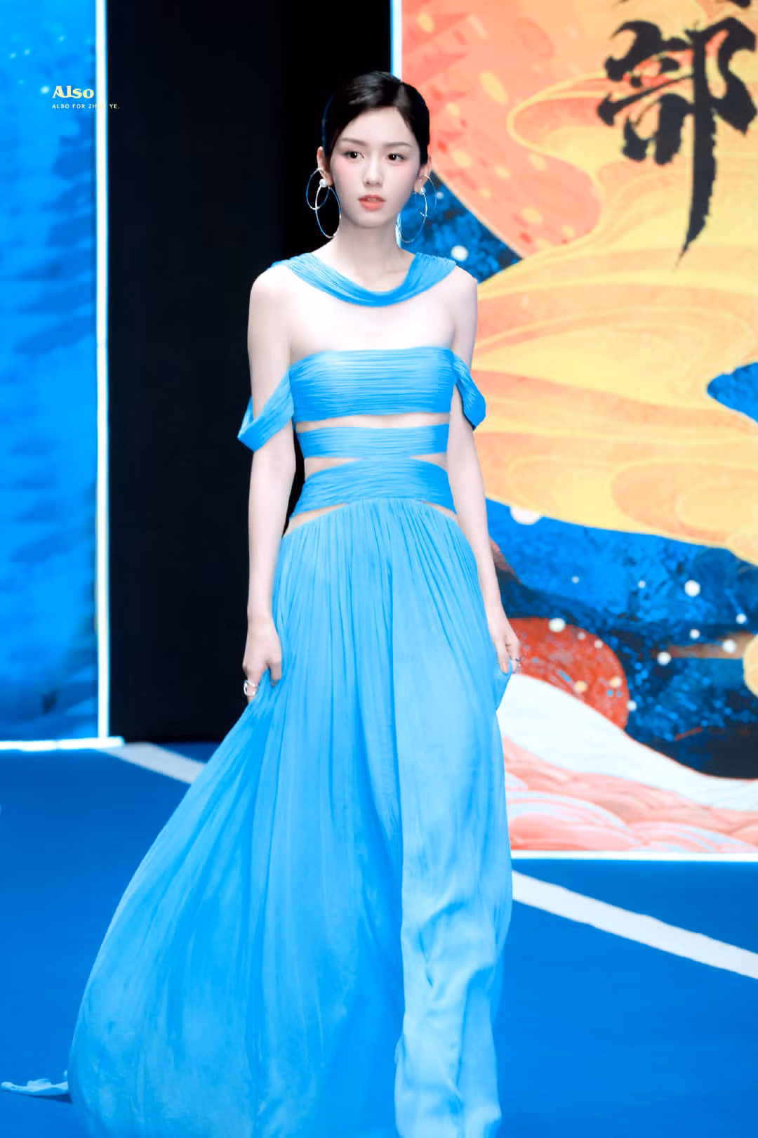 Tạo hình Châu Dã tại đêm hội điện ảnh Douyin tối 14/6. Ảnh: Weibo. Tạo hình Châu Dã tại đêm hội điện ảnh Douyin tối 14/6. Ảnh: Weibo.