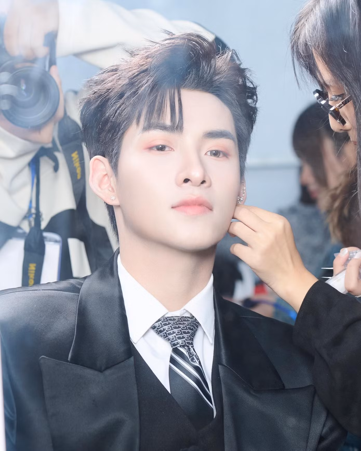 Hùng Huỳnh đang là gương mặt được quan tâm sau chương trình Anh trai say hi. Hùng Huỳnh đang là gương mặt được quan tâm sau chương trình Anh trai say hi.