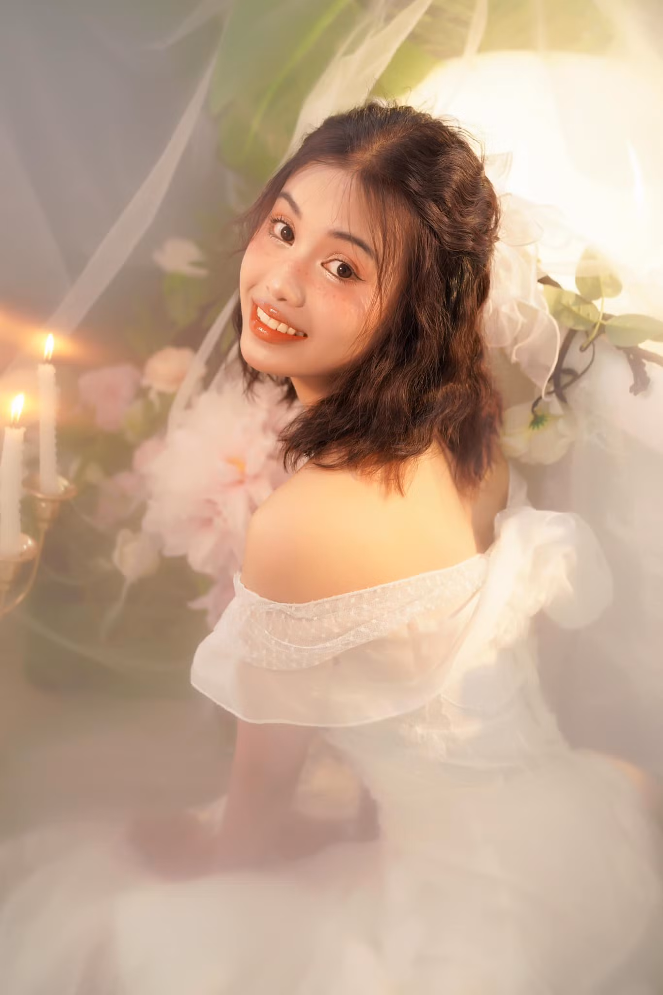 Cung thủ 23 tuổi thực hiện nhiều bộ ảnh và thường xuyên chia sẻ cuộc sống đời tư trên trang cá nhân. Cung thủ 23 tuổi thực hiện nhiều bộ ảnh và thường xuyên chia sẻ cuộc sống đời tư trên trang cá nhân.