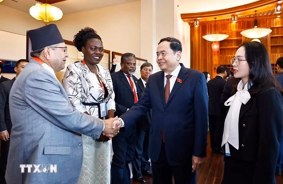 Chủ tịch Quốc hội Trần Thanh Mẫn với đại biểu dự Hội nghị. (Ảnh: Doãn Tấn/TTXVN).