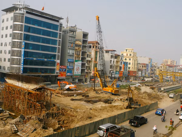 Đường Khuất Duy Tiến. Ảnh: Hồng Vĩnh