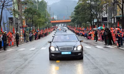 Xe bọc thép hộ tống Chủ tịch Triều Tiên Kim Jong Un về Hà Nội ảnh 10